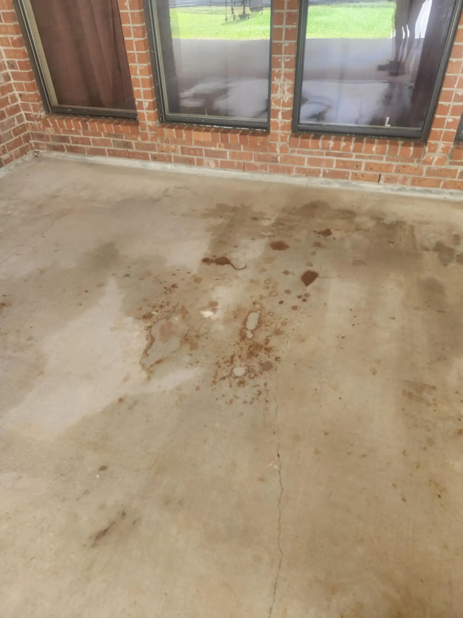 pressure-washing-before-Riverfront-Window-Cleaning-in-Covington-1